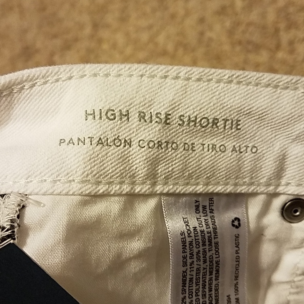 High Rise White Shorts - Picture 7 of 7